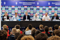 В честь столетия ФК «Зенит» в Центре спорта Петродворцового района прошла открытая дискуссионная площадка с участием известных футбольных экспертов