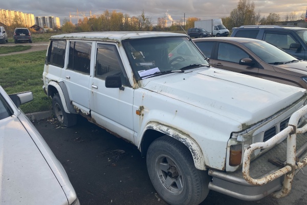 Администрация Красносельского района Санкт‑Петербурга уведомляет о выявлении разукомплектованных транспортных средств