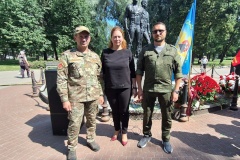 В День ветерана боевых действий в Колпино состоялась торжественная церемония возложения цветов к Памятнику участникам локальных войн и вооруженных конфликтов