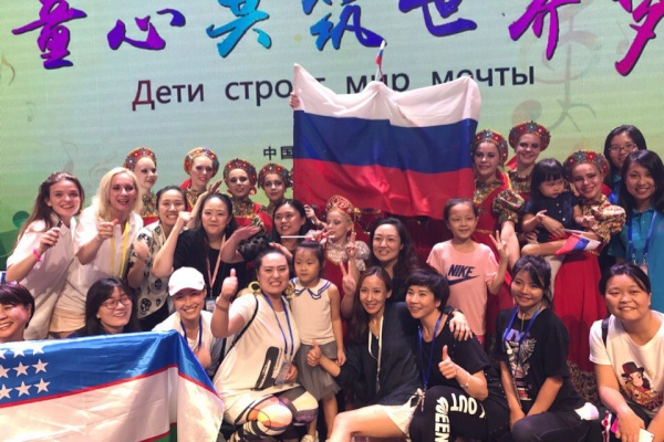 Школьники из Петербурга представили русскую национальную культуру странам-участникам ШОС