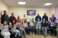 В Калининском районе будущие папы прошли подготовку к партнёрским родам и уходу за новорождённым