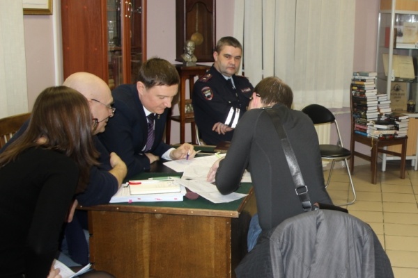 Встреча с жителями по вопросам обеспечения дорожной безопасности и организации дорожного движения на территории Кировского района