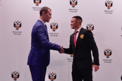 Министр спорта России Михаил Дегтярев наградил петербургских спортсменов и физкультурников