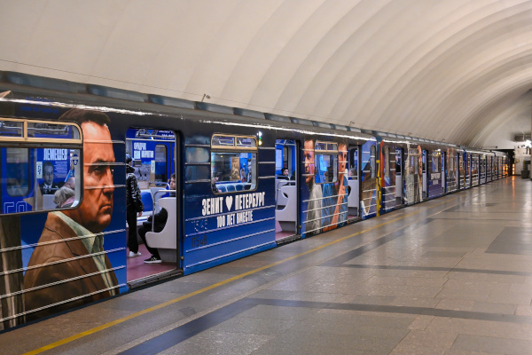 Пассажиры Петербургского метрополитена познакомятся с историей футбольного клуба «Зенит»