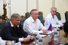 Александр Беглов: Петербург окажет гуманитарную поддержку Республике Куба, пострадавшей от урагана – предоставит лекарства и автомобили