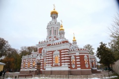 На Смоленском кладбище освящен возрожденный храм Воскресения Христова