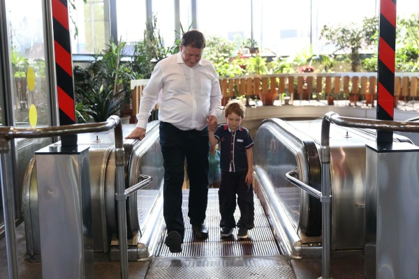 Метрополитен – не детская площадка: на ст. метро «Выборгская» прошёл мастер-класс по безопасности детей в метро