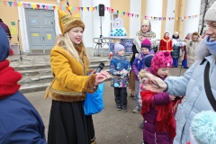 В Петродворцовом районе отпраздновали Масленицу
