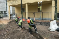 Сквер Товстоногова осветили новые фонари