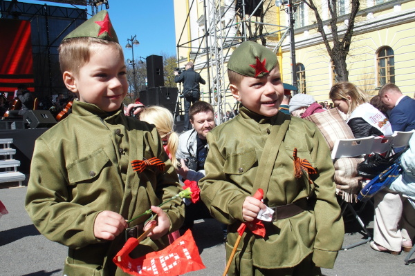 День Победы. Праздничный концерт В. Герелло на Исаакиевской площади