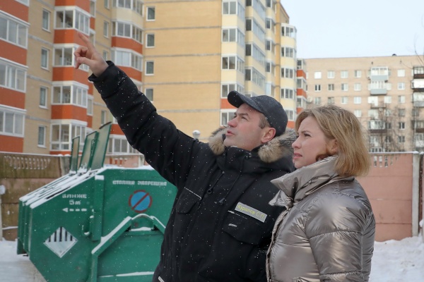 Уборка врутриквартальных территори на Витебском проспекте