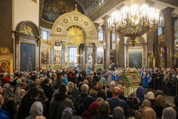 Торжественное богослужение во имя Казанской иконы Божией Матери