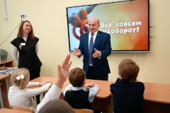 Глава района регулярно включает в свой график рабочие объезды по социальным объектам