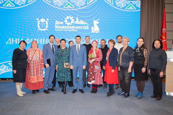 Круглый стол «Традиции и культура финно-угорских народов» объединил экспертов в Санкт‑Петербурге