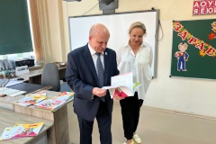 Виктор Полунин посетил школу №471