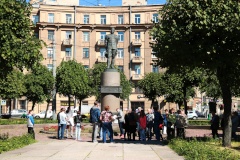 В Кировском районе Санкт‑Петербурга прошла торжественная церемония отправки призывников на службу в армию 