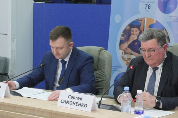 Начальник Управления социального питания Алёна Мироненко приняла участие в круглом столе «Год семьи: перспективы школьного питания и общественный (родительский контроль) в общеобразовательных организациях»