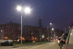 Улицу Ленсовета осветили полсотни новых светильников