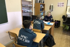 Пожарным кадетам рассказали о гражданской обороне
