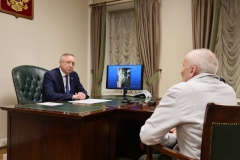 В Петербурге продолжается масштабная программа по замене лифтового оборудования