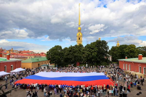 Акции в День Государственного флага Российской Федерации