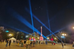 Мероприятия в честь Дня окончания Ленинградской битвы в Петродворцовом районе завершились Всероссийской патриотической акцией "Лучи Победы"