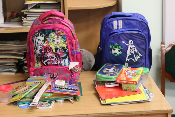 Фонд «Добродушие» подготовил наборы для первоклассников ко Дню знаний