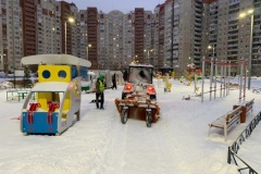 В районе продолжается уборка снега