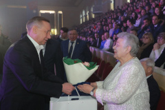 Александр Беглов встретился с родственниками пожарных и спасателей, погибших при исполнении служебного долга