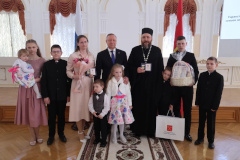 Две семьи из Невского района удостоены почетного звания Санкт‑Петербурга «За заслуги в воспитании детей»