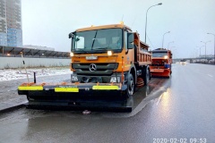 Уборка района идет без выходных