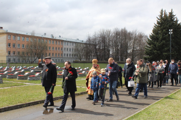 На Чесменском кладбище почтили память защитников Ленинграда