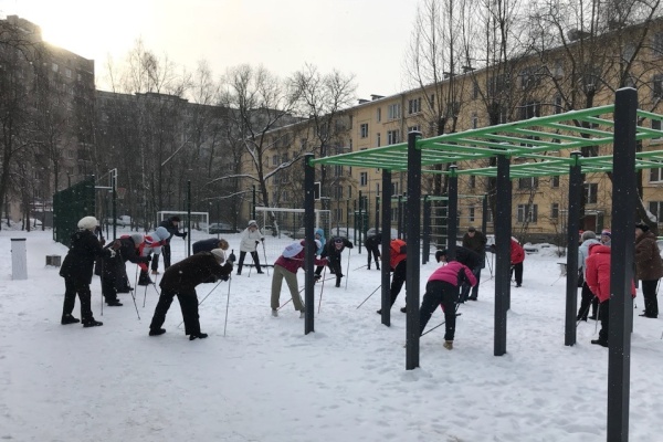 Во Фрунзенском районе состоялись соревнования по скандинавской ходьбе Nordic Walking