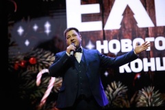 Вчера в Доме молодёжи «Царскосельский» прошло главное новогоднее событие районного подросткового центра «Пушкинец» — концерт «Ёлки»