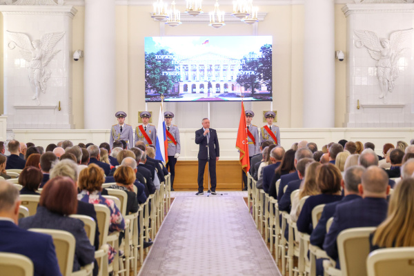 Вручение государственных наград и поощрений главы государства