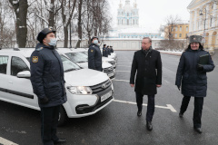 Петербургские судебные приставы получили новые автомобили
