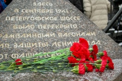 В День Ленинградской Победы в Кировском районе возложили цветы к памятным местам, связанным с Великой Отечественной войной