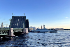 Для проведения репетиции парада ВМФ мосты разведут днем 21 и 25 июля