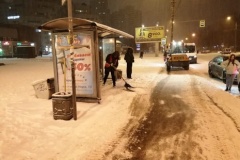 Мартовский снегопад и метель коммунальщики встретили за работой