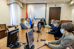 Медицинским специалистам Невского района вручены знаки отличия «За доблесть в спасении»