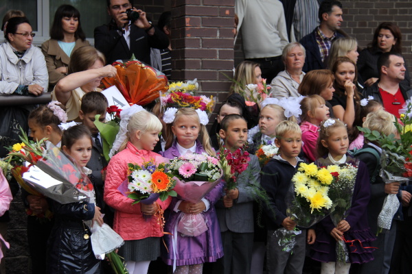 Торжественные линейки, посвященные Дню знаний, прошли в школах Курортного района