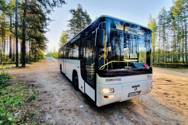 Почти 11 тысяч маленьких петербуржцев в течение лета перевезено к местам отдыха автобусами «Пассажиравтотранса»
