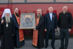 В канун Дня Победы Александр Беглов принял участие в  молитвенном объезде вокруг Петербурга