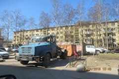 Весенняя уборка в Московском районе продолжается