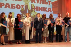 В Колпинском районе поздравили работников культуры с профессиональным праздником