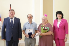 Семье Калининского района вручена медаль «За любовь и верность»