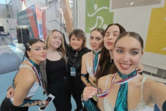 Спортсмены ПМЦ «Калининский» завоевали золото и серебро на чемпионате Санкт‑Петербурга по фитнес-аэробике