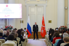 Александр Беглов вручил премии Правительства Санкт‑Петербурга «Юные дарования» и «Педагогические надежды»