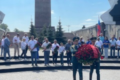 На Монументе героическим защитникам Ленинграда прошла торжественная церемония Автопробега «Сохраняя память - сохраним Отчизну»