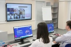 В центре цифрового образования детей IT-куб прошел открытый онлайн-урок Урок цифры